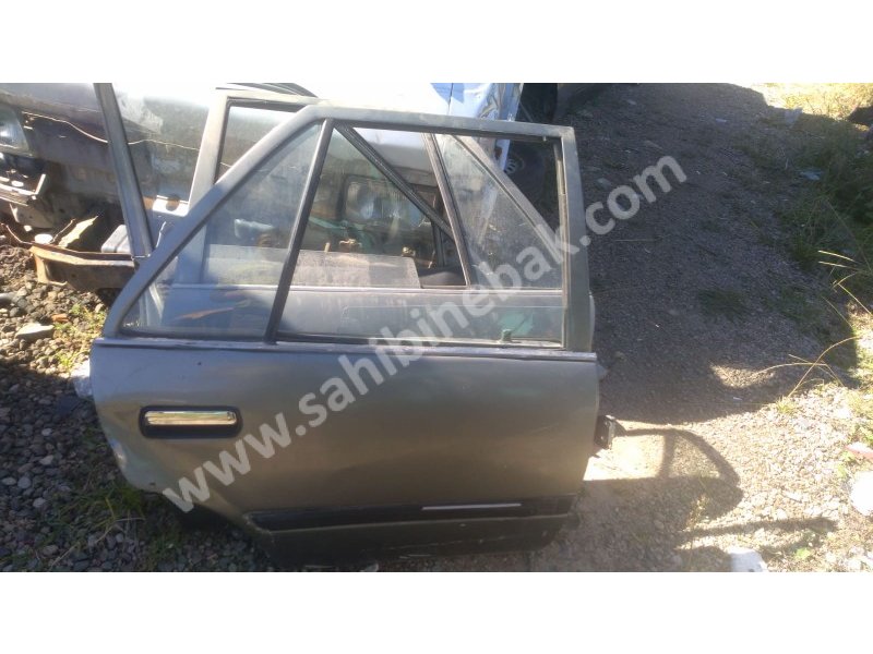 Toyota Corona Sağ Arka Kapı Dolu