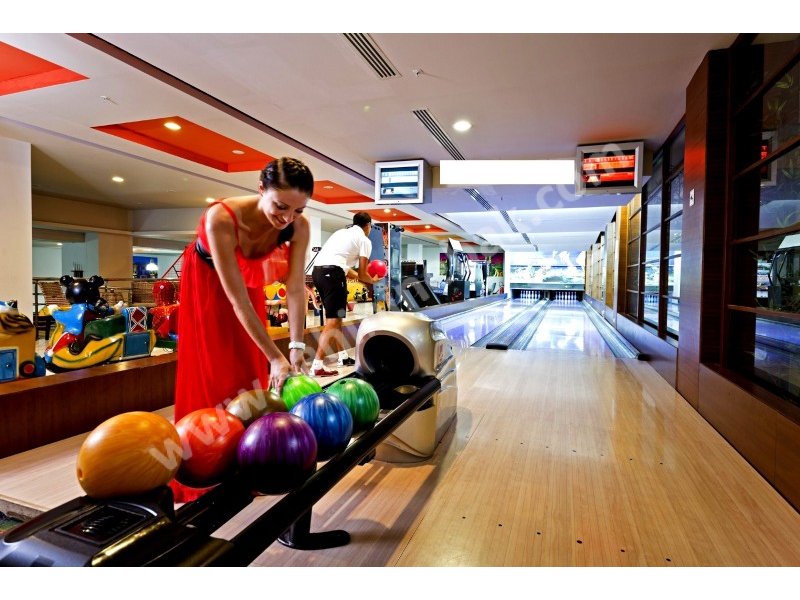 Turnkey Bowling and Entertainment Centers Establishment