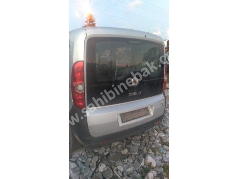 2013 fiat doblo milenyum çıkma dolu bagaj kapağı