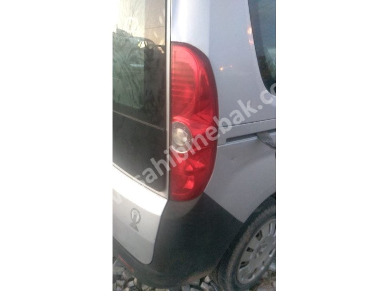 2013 fiat doblo milenyum çıkma sağ stop lambası