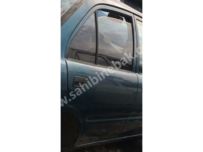 1999 daihatsu charade 1.5 16v çıkma sağ arka kapı