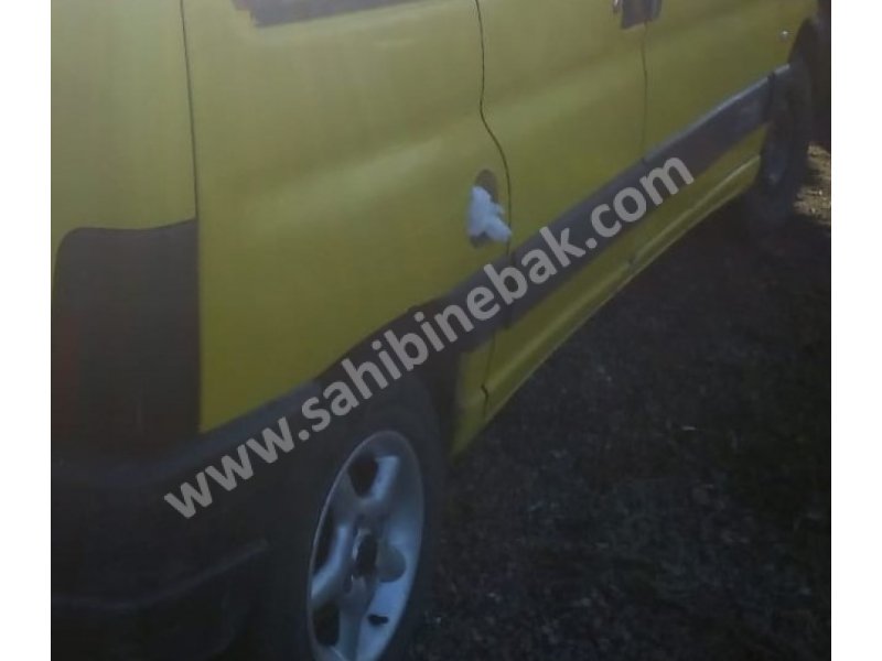 2002 citroen berlingo 1.9 çıkma sağ yan panel