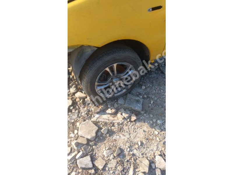 2006 fiat albea 1.4 çıkma takım jant lastik