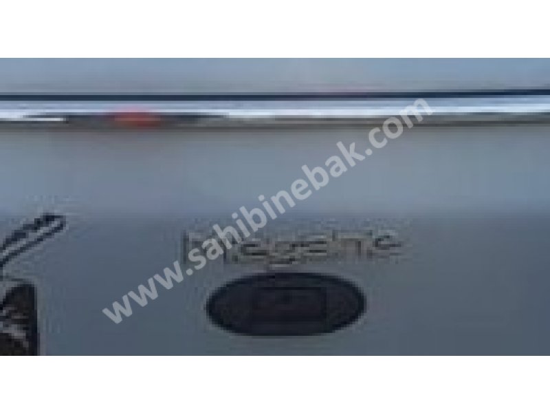 2001 renault megane 1 1.6 8v çıkma marka model yazısı