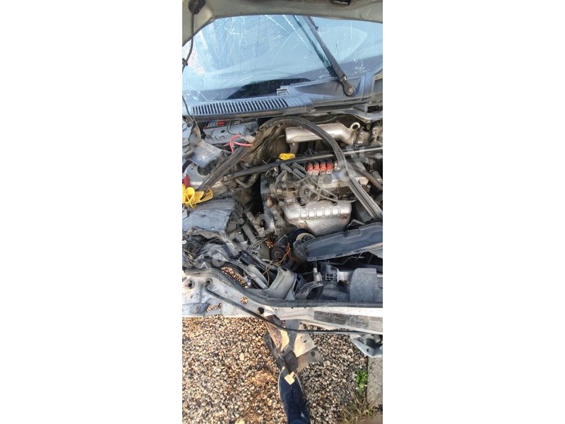 2001 renault megane 1 1.6 8v çıkma motor içi tesisat