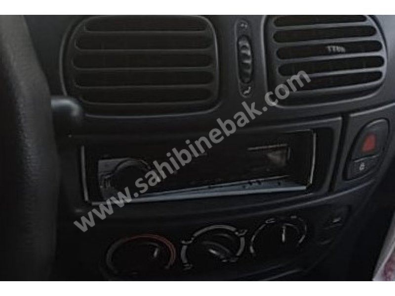 2001 renault megane 1 1.6 8v çıkma oto teyp