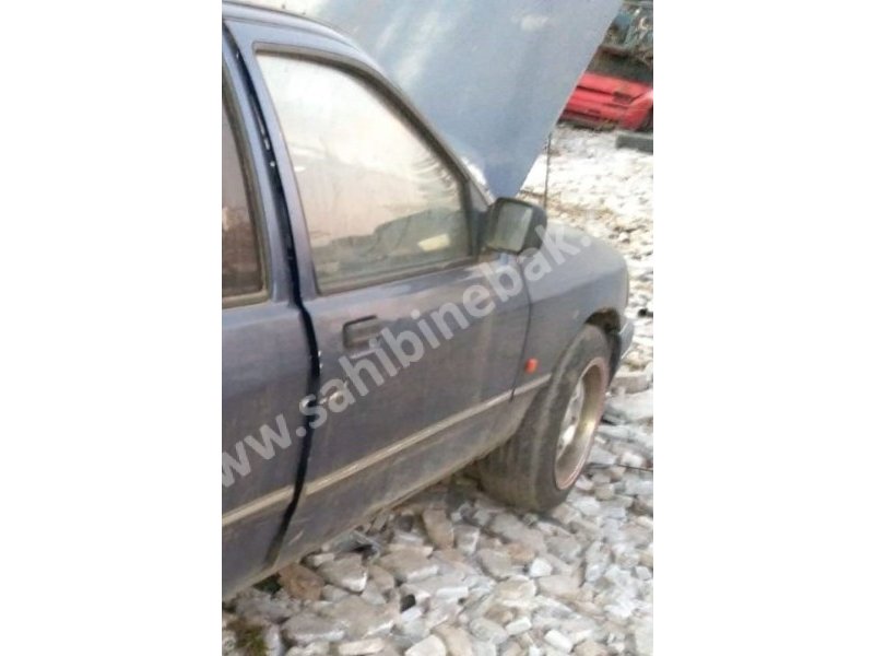 1994 ford sierra 2.0 çıkma sağ ön kapı