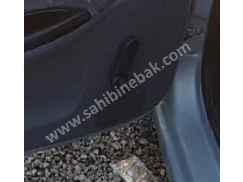 2001 renault megane 1 1.6 8v çıkma sol arka cam kolu