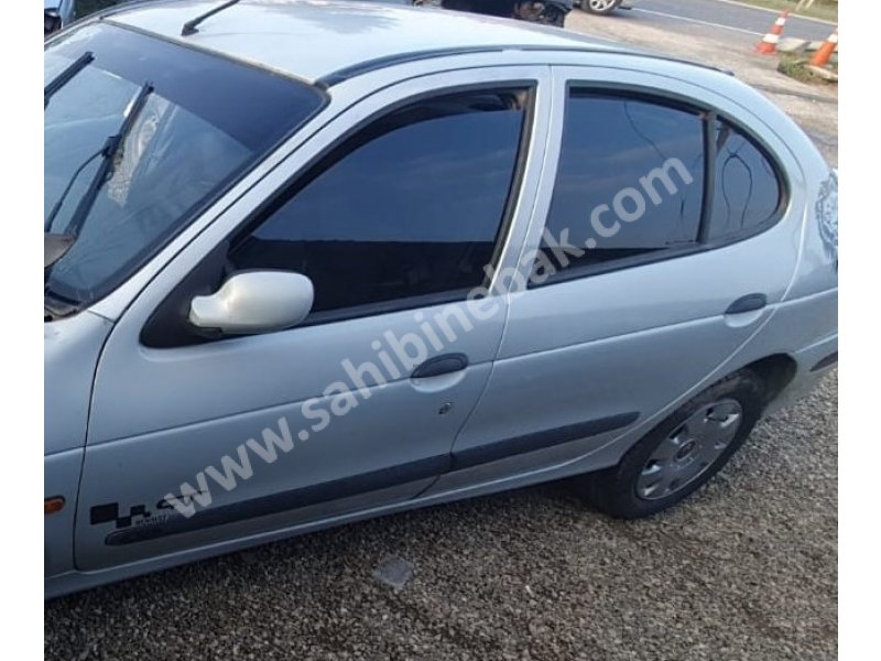 2001 renault megane 1 1.6 8v çıkma sol takım kapı