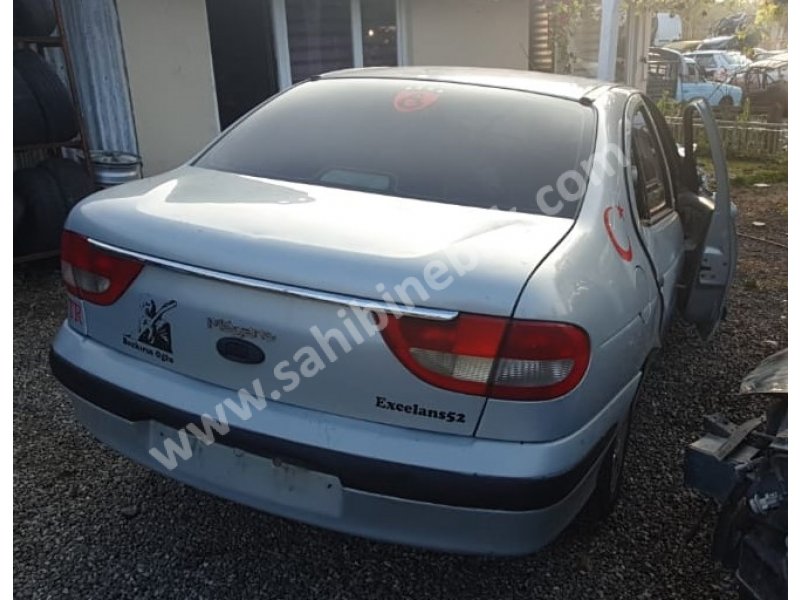 2001 renault megane 1 1.6 8v kesme arka kasa