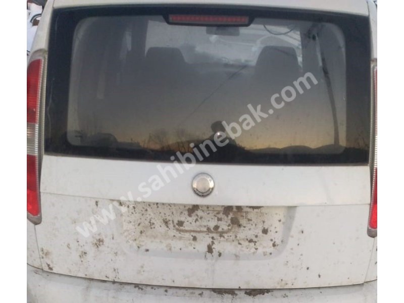 2008 skoda roomster 1.4 dizel çıkma bagaj kapağı