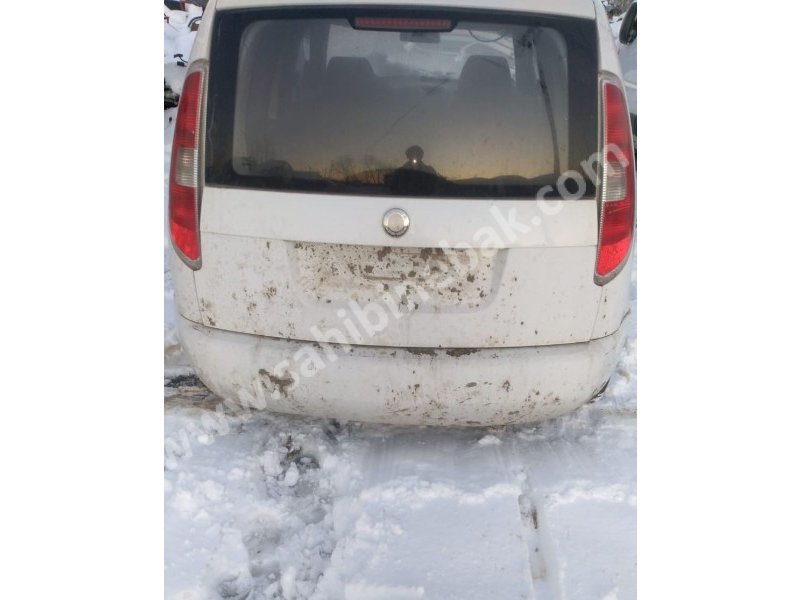 2008 skoda roomster 1.4 dizel çıkma dolu bagaj kapağı