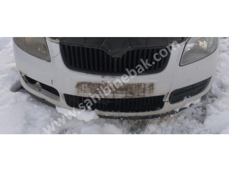 2008 skoda roomster 1.4 dizel çıkma dolu ön tampon