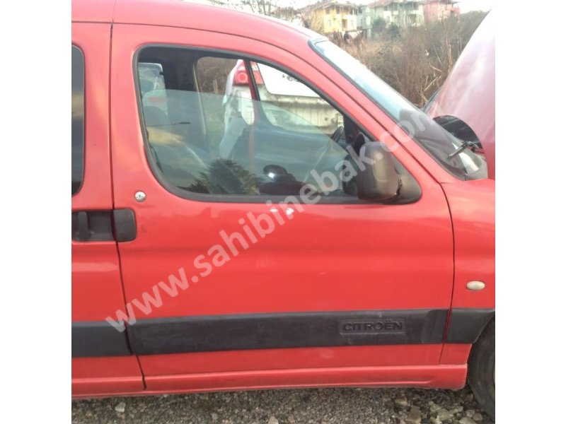 2002 model citroen berlingo 1.9 orjinal sağ ön kapı