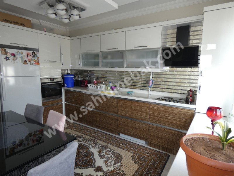 YENİ MAH.3.ÇEVRE YOLU GÜNEYİ 165M2 3+1 SİTEİÇİ TERASLI KUSURSUZ DAİRE