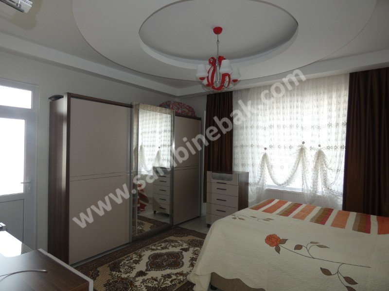 YENİ MAH.3.ÇEVRE YOLU GÜNEYİ 165M2 3+1 SİTEİÇİ TERASLI KUSURSUZ DAİRE
