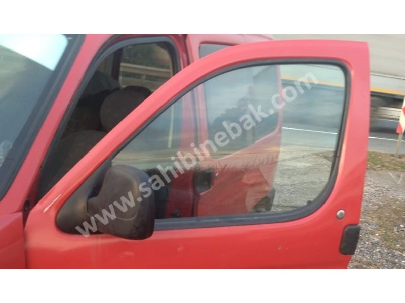 2002 citroen berlingo 1.9 çıkma sol ön kapı cam