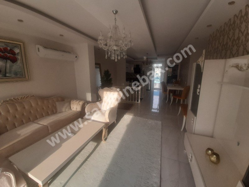 Antalya Alanya Mahmutlar Mah. Satılık 8. Kat 2+1 Daire 160 m2