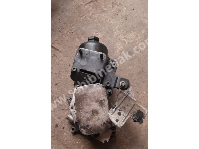 Peugeot 301 1.6 euro5 çıkma yağ soğutucu