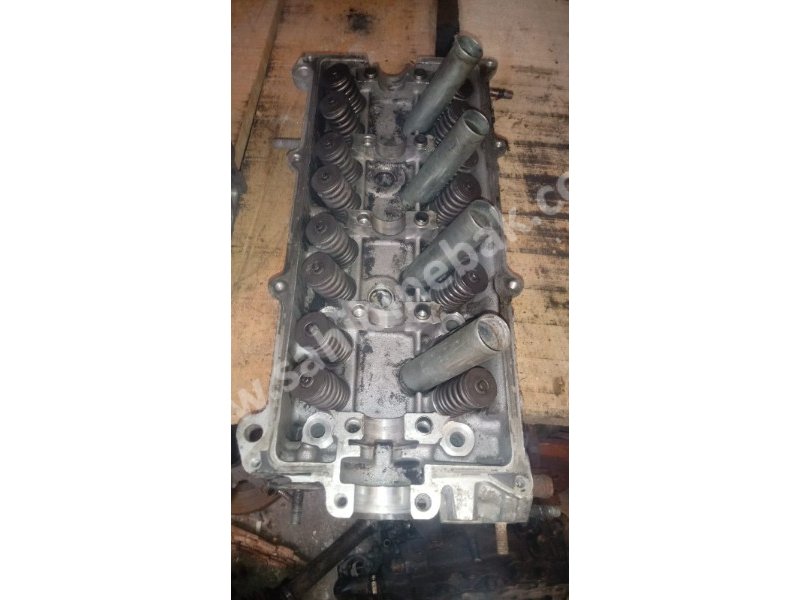 Daihatsu charade 1.5 8v çıkma silindir kapağı