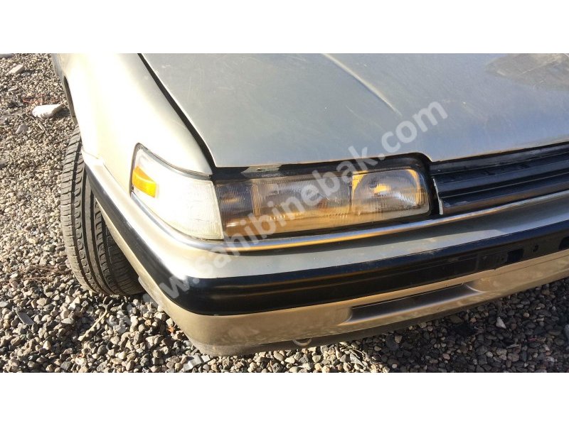 1992 model mazda 626 çıkma sağ far