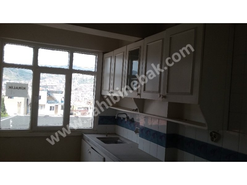 İzmir Bayraklı Emek Mah. Kiralık 3. Kat 2+1 Daire 100 m2