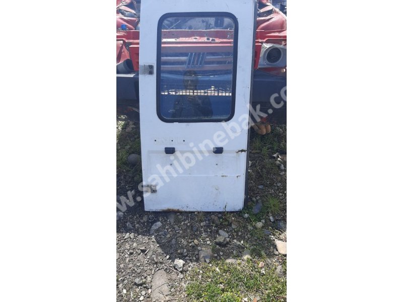 Reno express çıkma sol bagaj kapısı