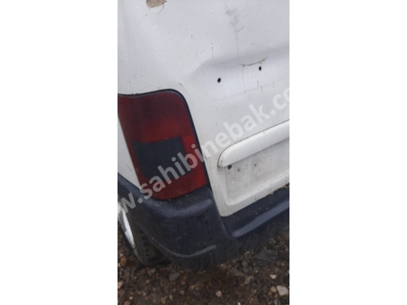 2000 peugeot partner 1.9 d çıkma sol stop lambası