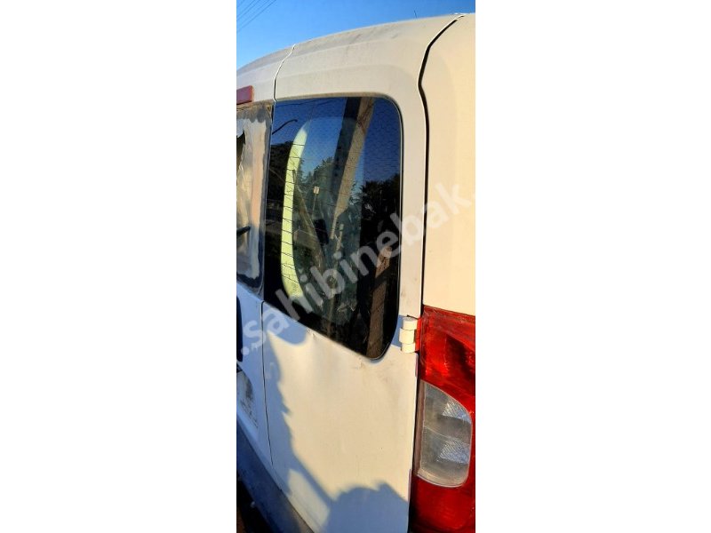 2009 peugeot bipper 1.4 hdi çıkma sağ bagaj kapağı