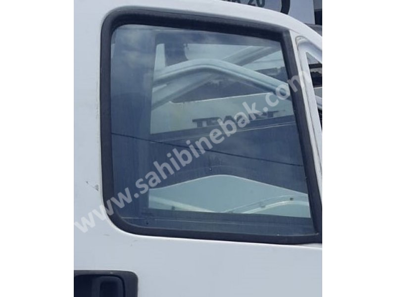 Fiat ducato çıkma sağ ön kapı camı