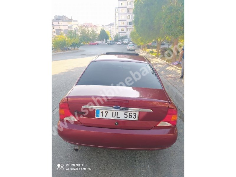 Ford focus 2001 ghia en dolusu