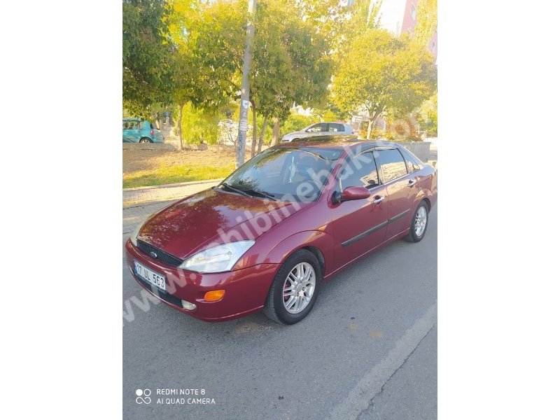 Ford focus 2001 ghia en dolusu