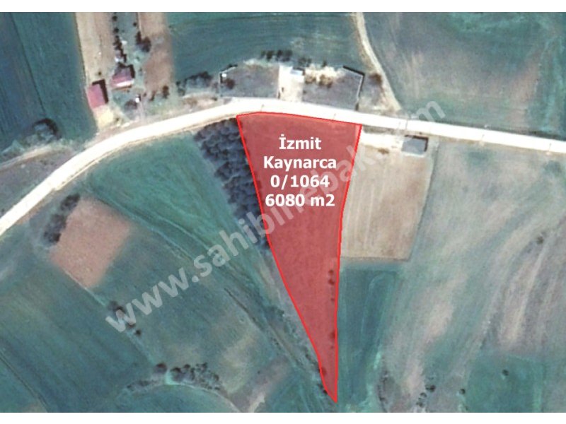 Asfalt Yola Cepheli İzmit Kaynarcada Daire-Araç Takaslı Arsa