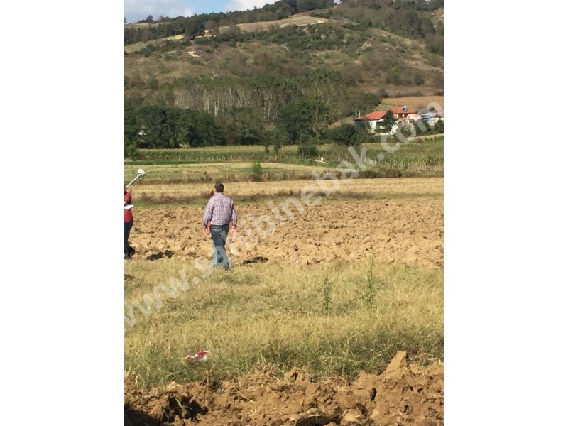 Takaslı Kefken sahile 15 km 4985 m2 yatırımlık Arsa araç ve daire takası olur