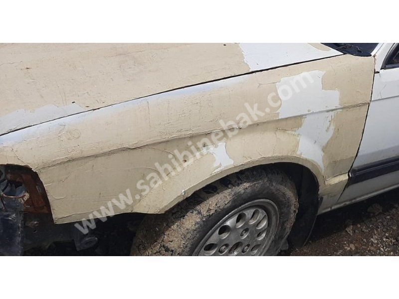 1988 mazda 323 1.6 çıkma sol ön çamurluk