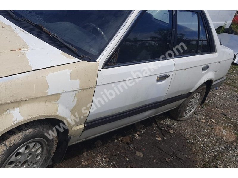 1988 mazda 323 1.6 çıkma sol yan panel