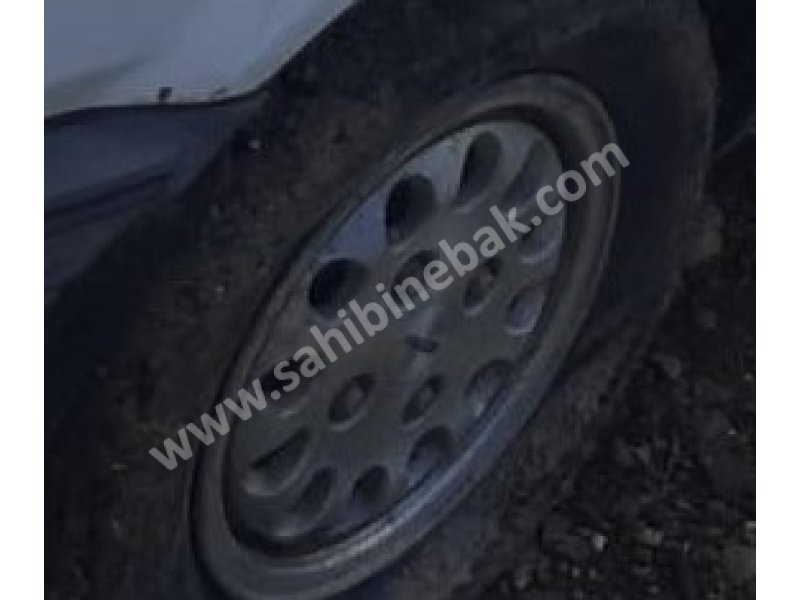 1988 mazda 323 1.6 çıkma takım jant lastik