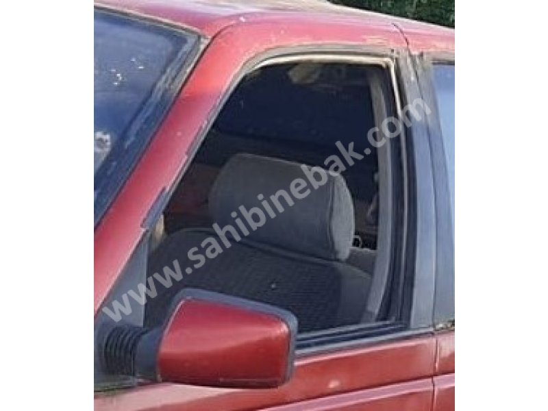 1993 peugeot 405 çıkma sol ön kapı camı