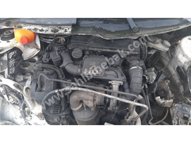 Peugeot 206 çıkma hdi motor