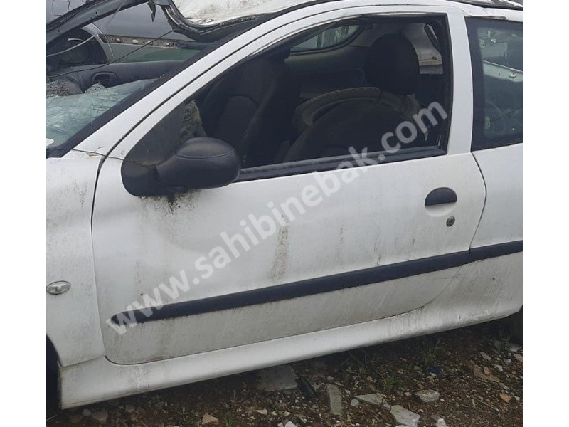 Peugeot 206 çıkma sol ön kapı