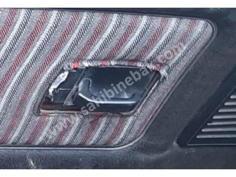 Peugeot 205 çıkma sol ön kapı kolçağı
