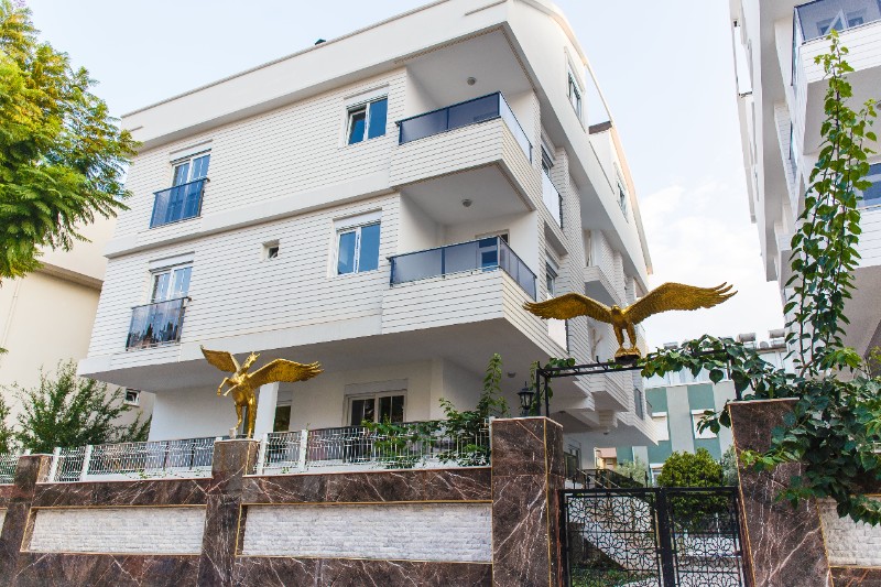 KONYAALTIN'DA SATILIK APART OTEL İZİNLİ KOMPLE BİNA