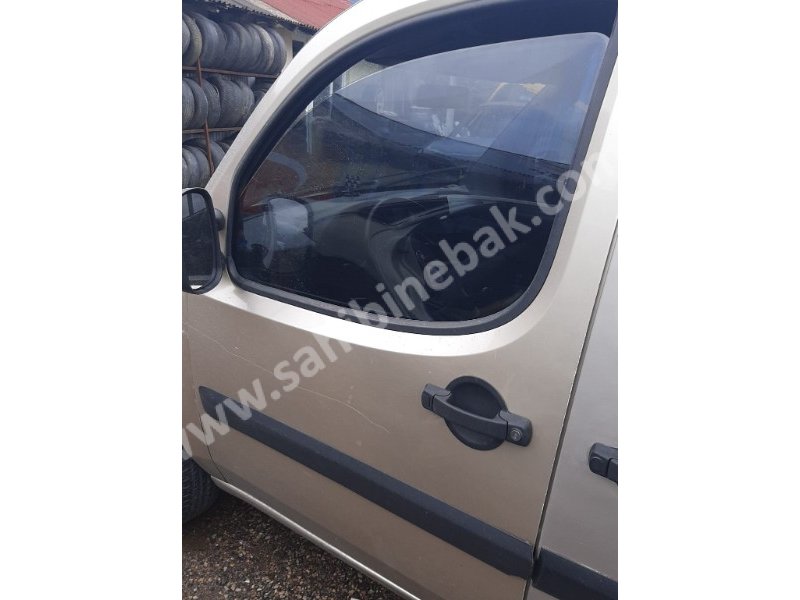 2011 fiat doblo safeline çıkma sol ön kapı