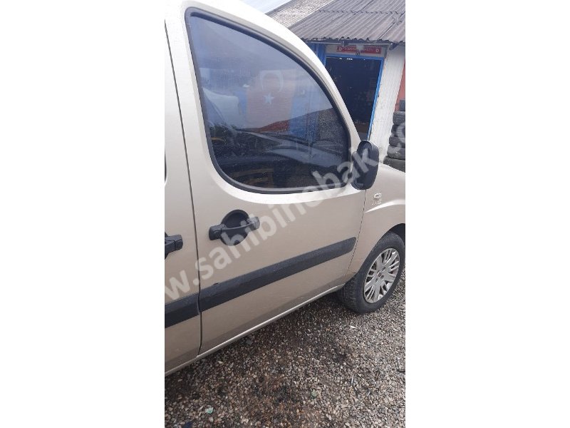 2011 fiat doblo çıkma dolu sağ ön kapı