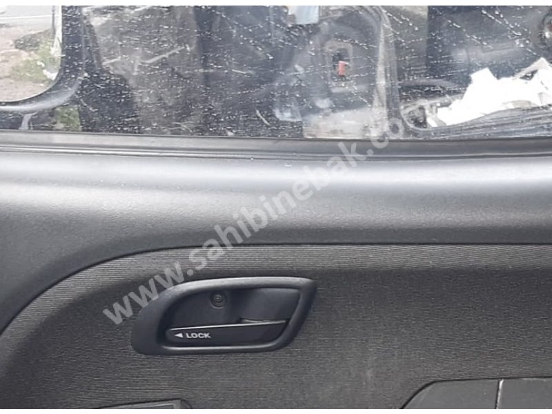2011 fiat doblo çıkma sağ ön iç kapı kolu