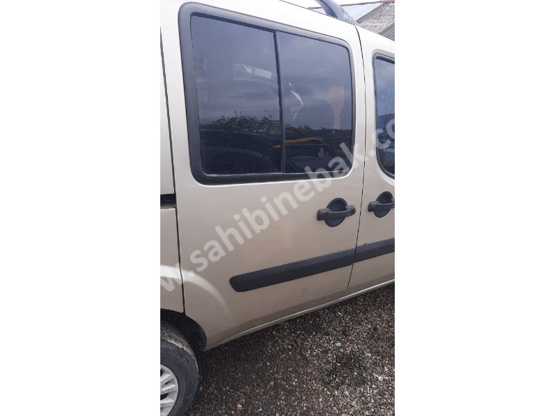 2011 fiat doblo çıkma sağ sürgülü kapı