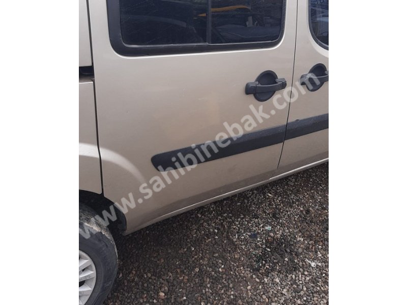 2011 fiat doblo çıkma sağ yan panel