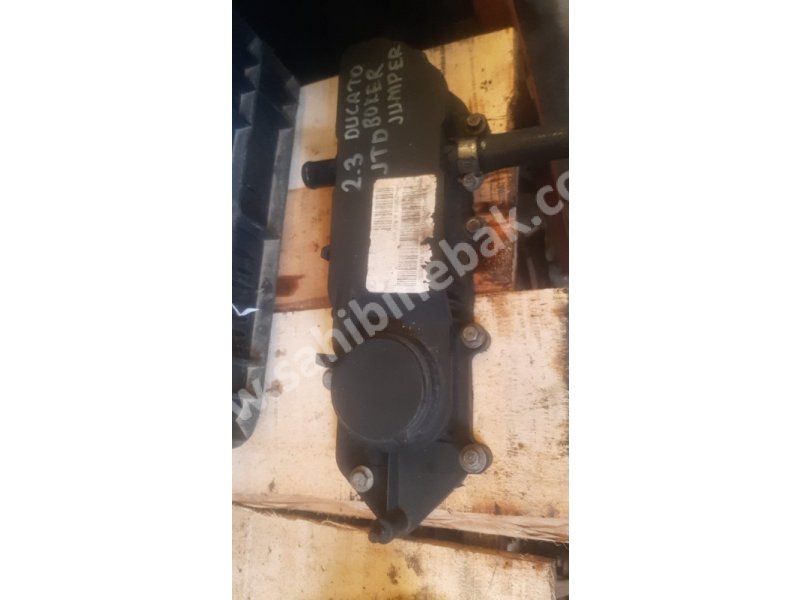 Iveco daily çıkma külbütör üst kapak 2.3 jtd