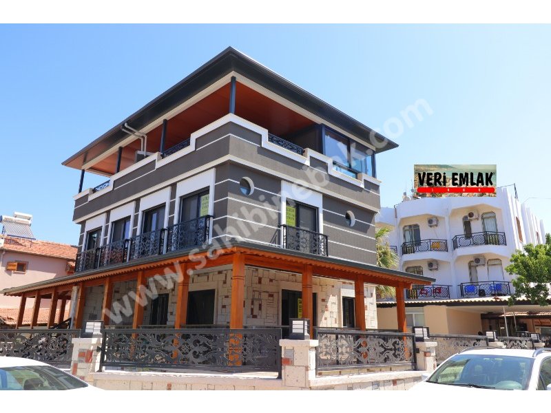 SEFERİHİSARÜRKMEZ DENİZ TARAFINDA SATILIK 3+1 MÜSTAKİL VİLLA 150 M2