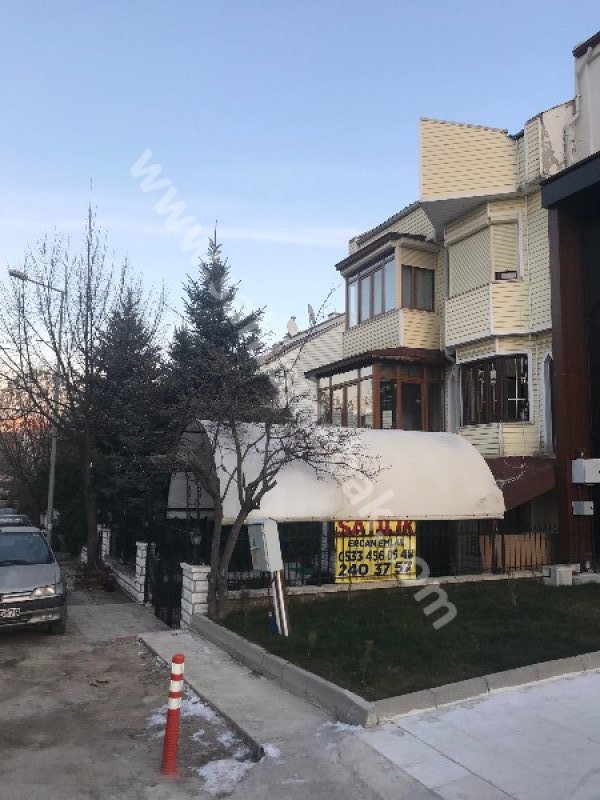 Çayyolu İlko'da Satılık 4+2 Villa  Girişte 300 m2